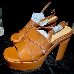 Chesnut Patent Platform Sandals Size 6 JustFab